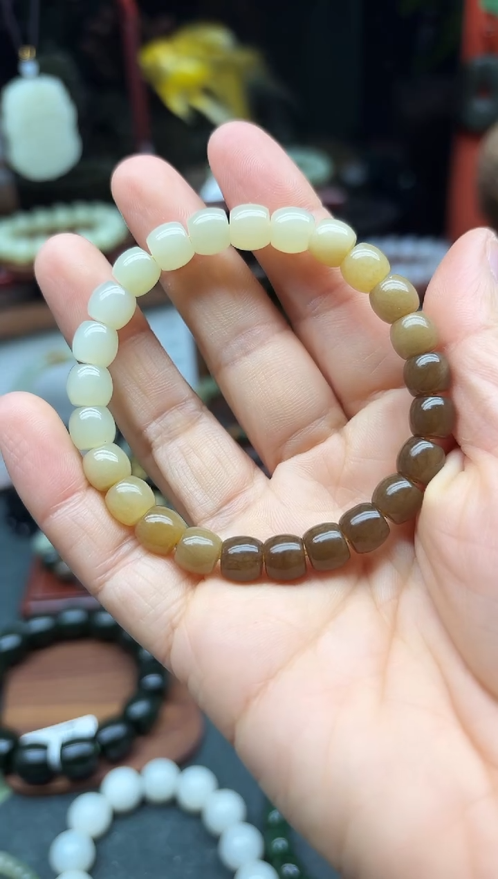 未镶嵌手链和田玉8MM  渐变红糖
