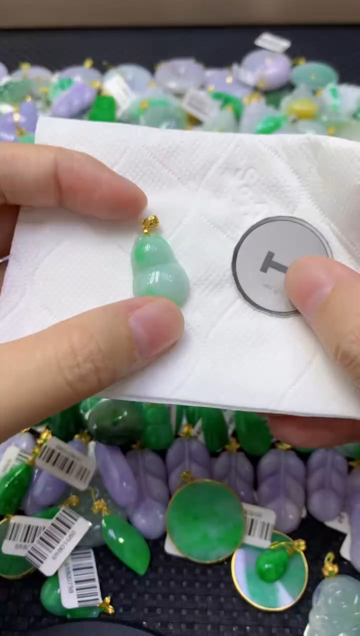 颈饰未镶嵌翡翠天然缅甸翡翠A货