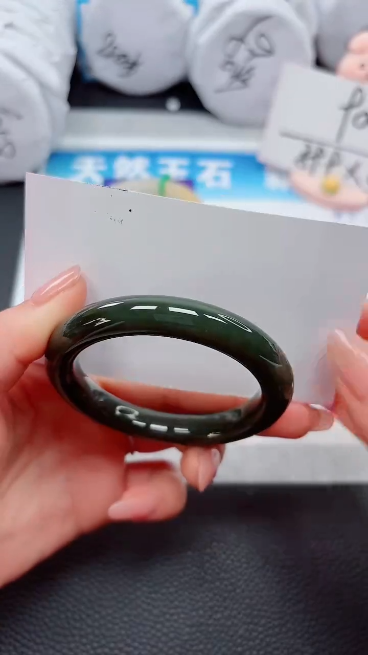 【闪购商品】和田玉手镯未镶嵌44