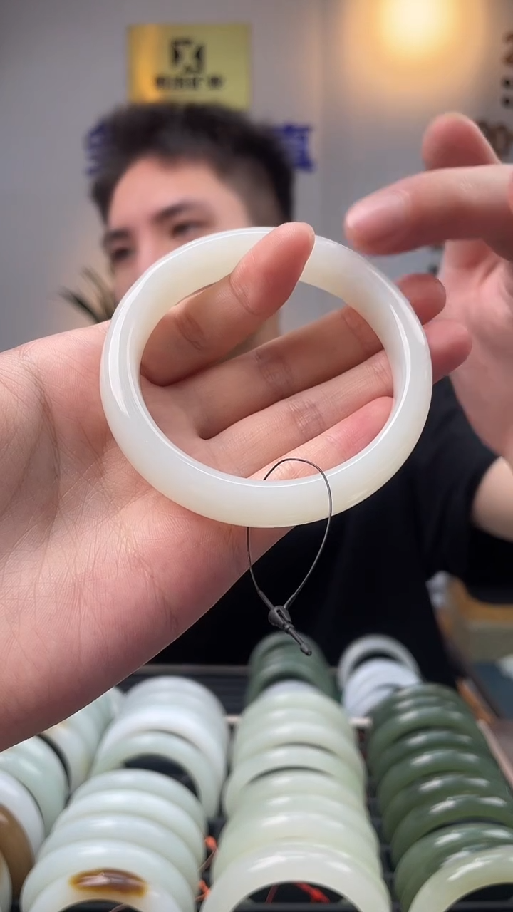 和田玉手镯未镶嵌圈57 于阗老料手镯 圈口客服备注