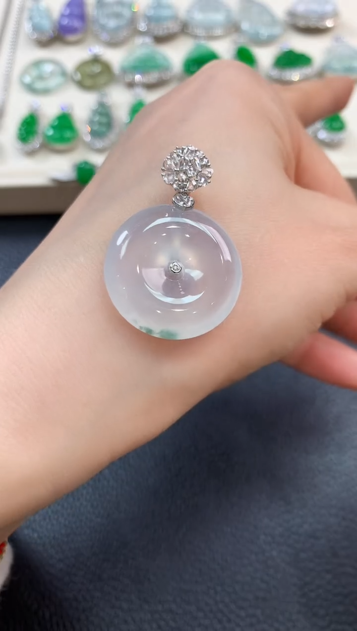 【闪购商品】翡翠吊坠(不含链)18K金镶嵌m62       1