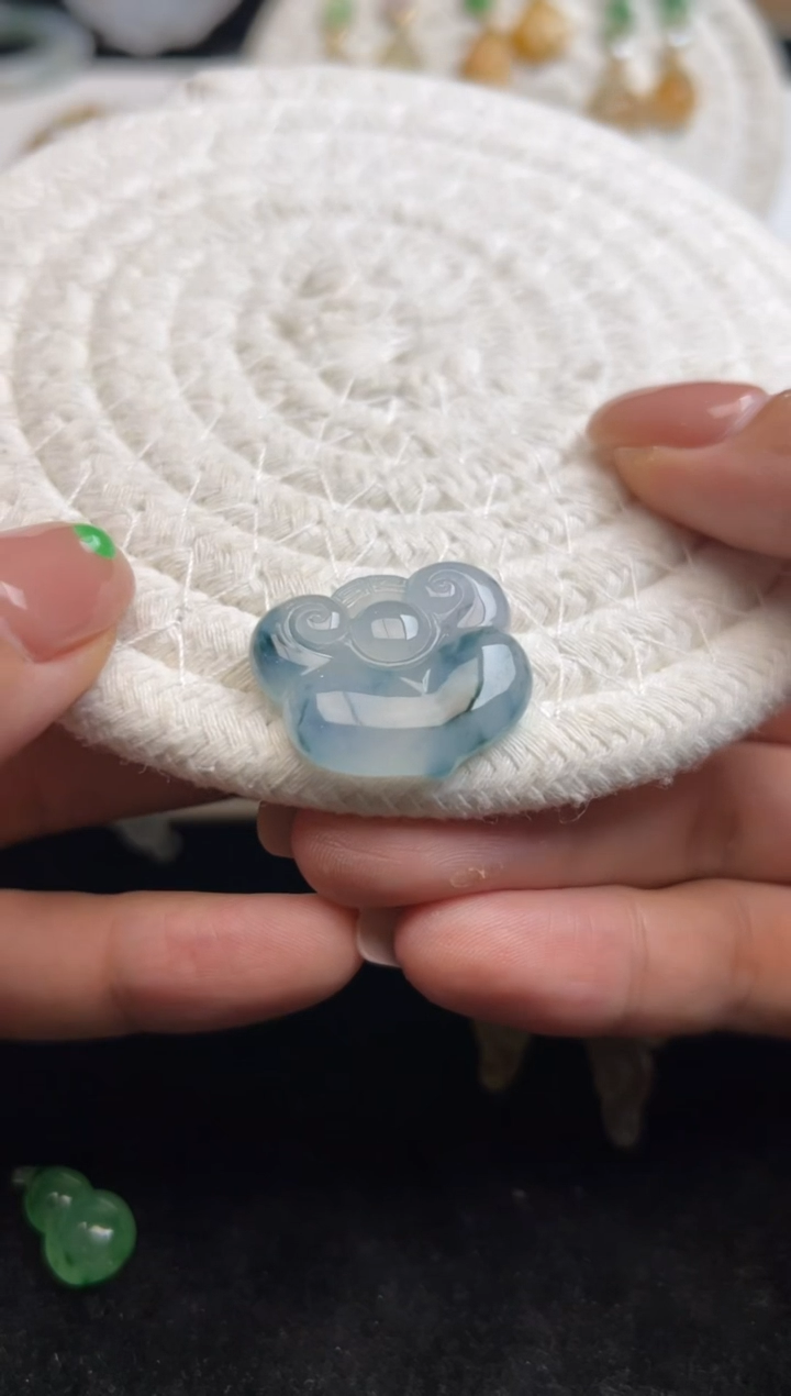 未镶嵌定制翡翠蓝如意头2500