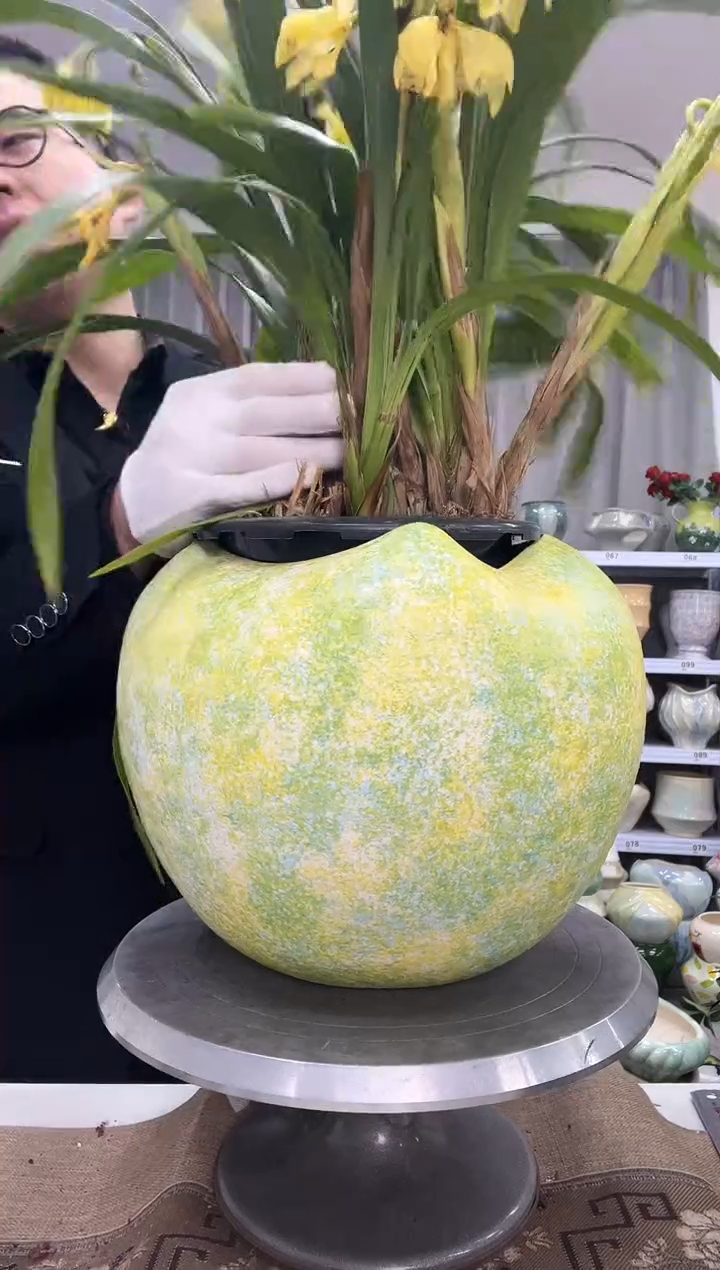 【1.2】花盆链接 高：24  口：17