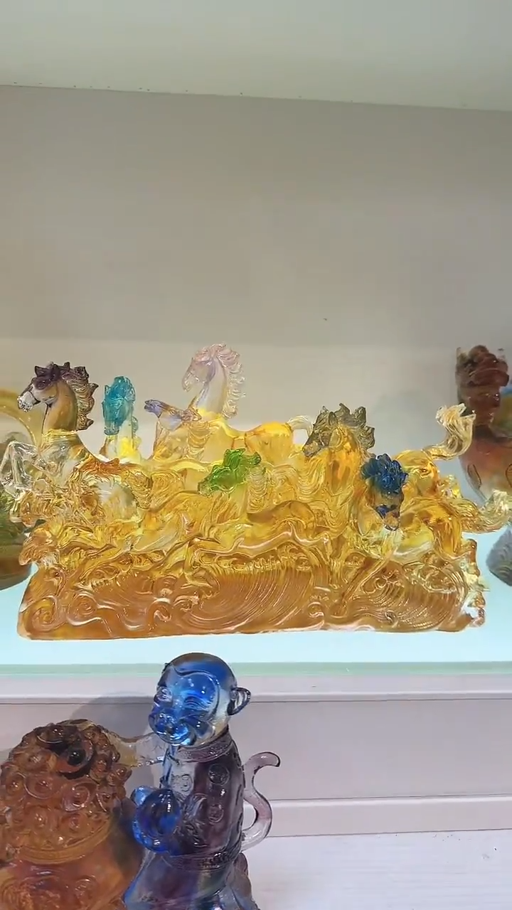 手工艺品琉璃八骏马