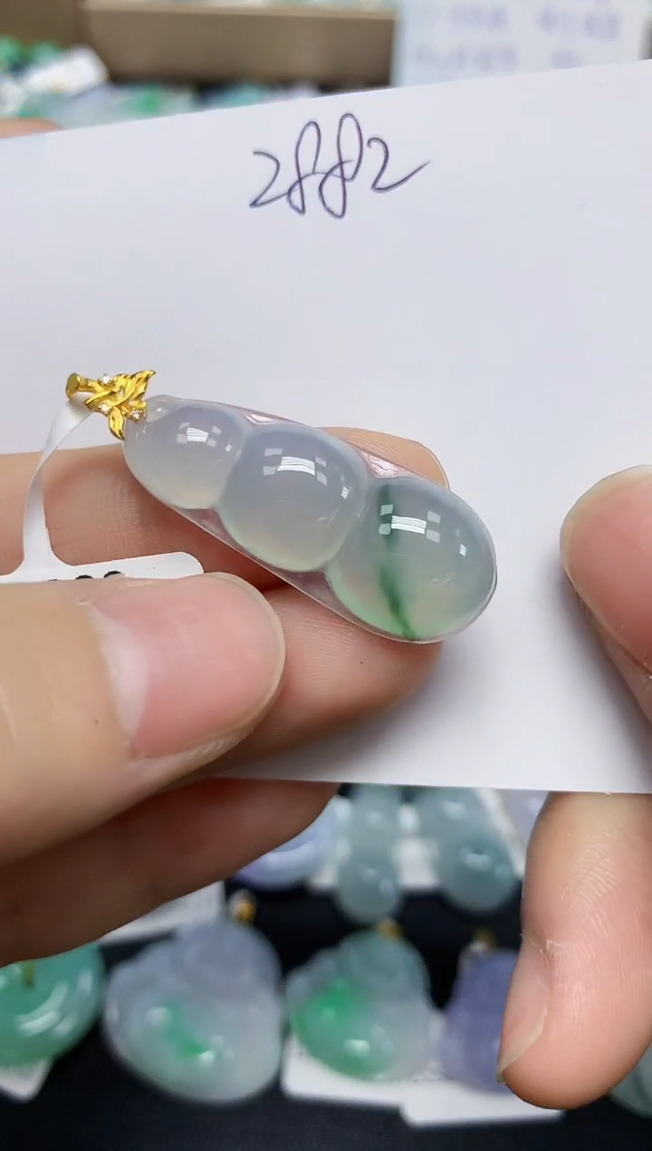 翡翠18K金镶嵌颈饰天然缅甸翡翠A货