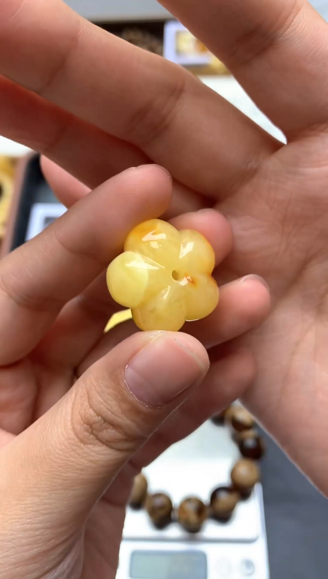 【闪购商品】琥珀珠宝奇石未镶嵌073琥珀蜜蜡花粉小坑有纹