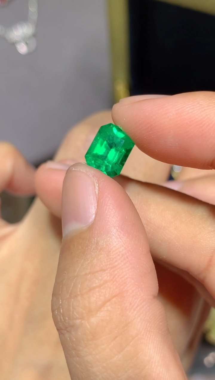 【闪购商品】祖母绿裸石未镶嵌2.25CT 哥伦比亚 沃顿绿