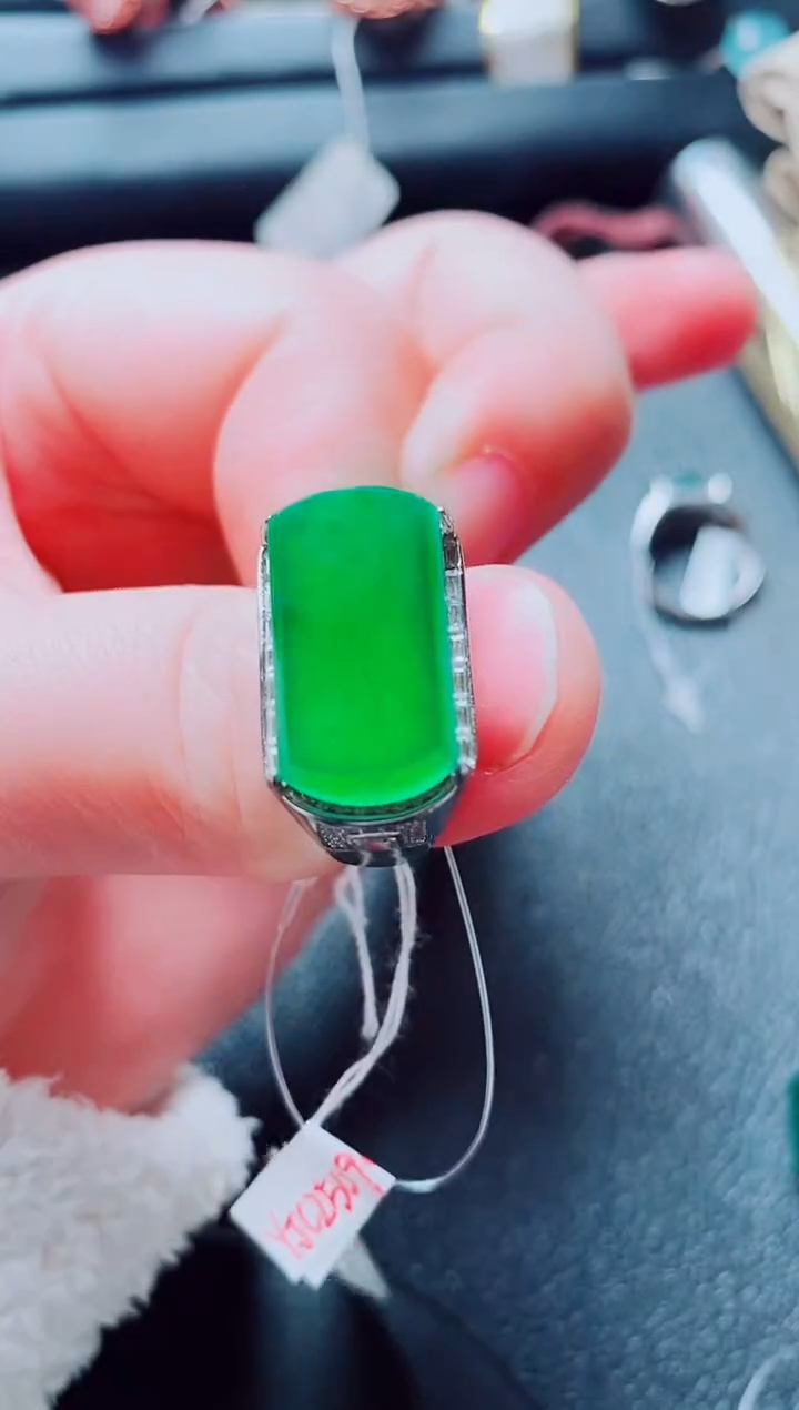 银S925镶嵌戒指翡翠1111