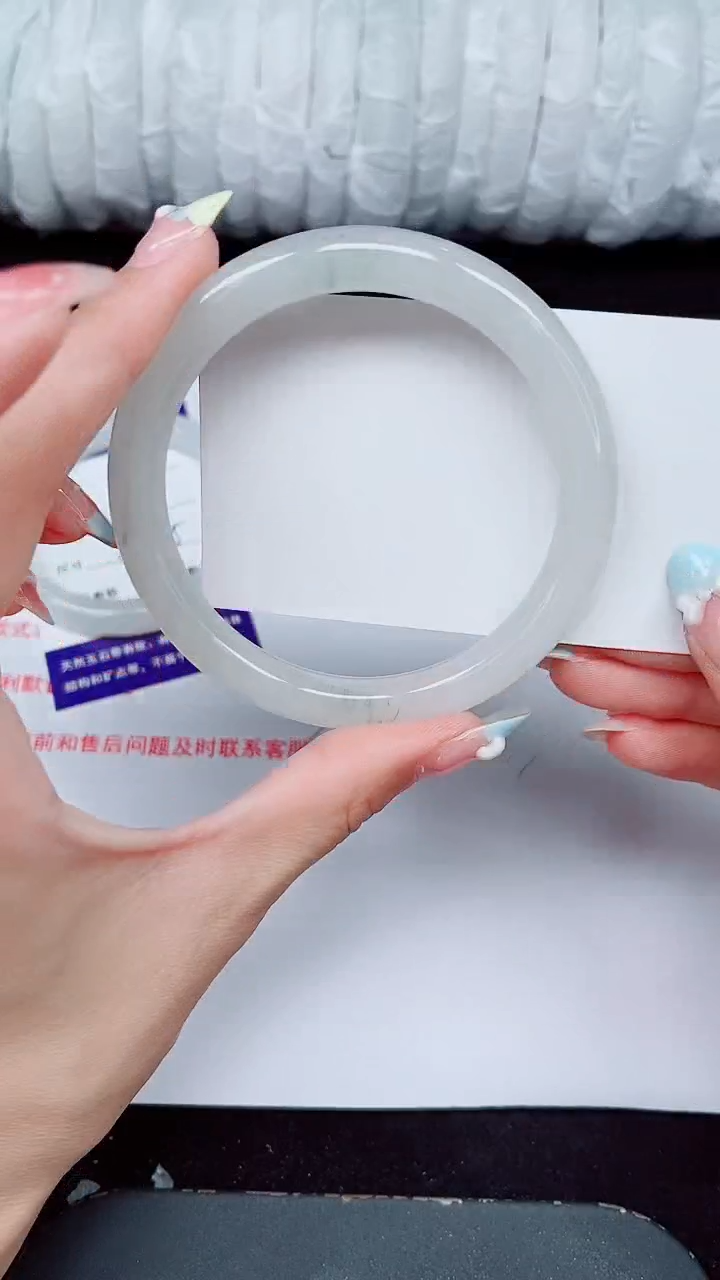 未镶嵌手镯石英质玉560-62/63