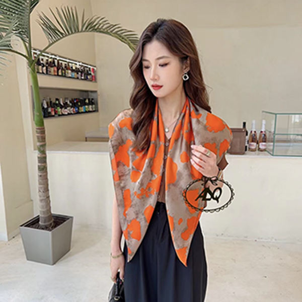 【枫叶】90x90丽景段丝巾女士方巾