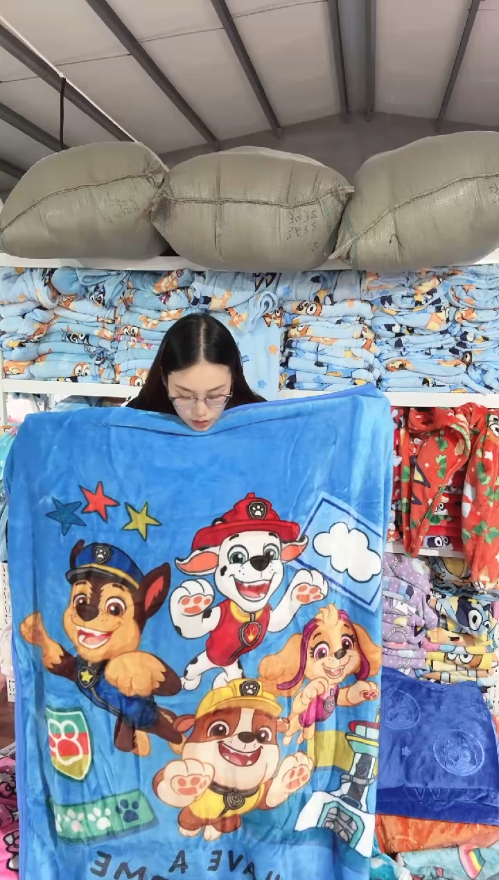 满35包邮  瑕疵     130*150左右  绒毯子    