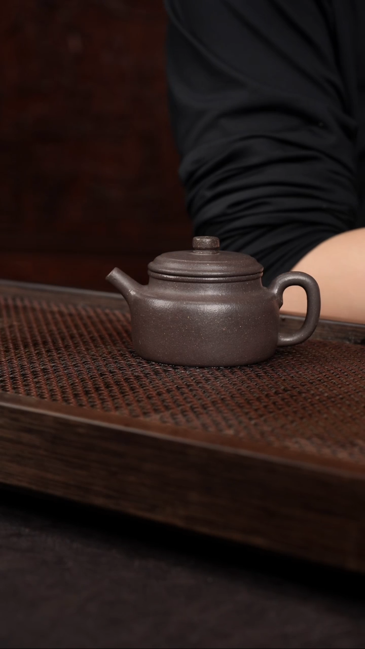 【闪购商品】紫砂茶壶千禧紫泥子冶{小}