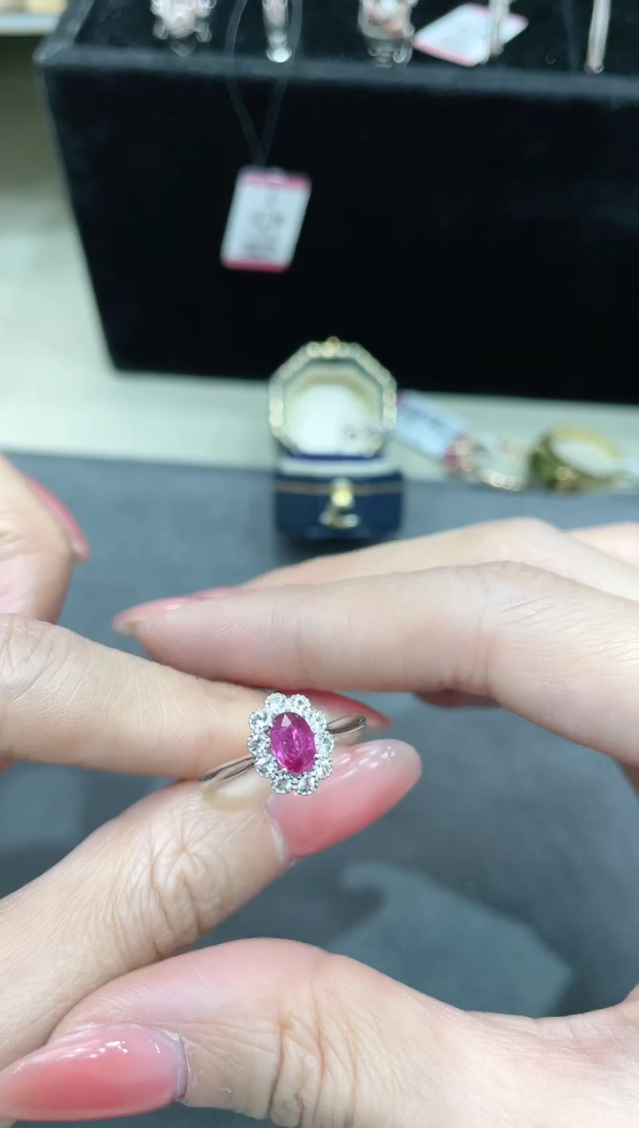 【闪购商品】红宝石戒指18K金镶嵌·