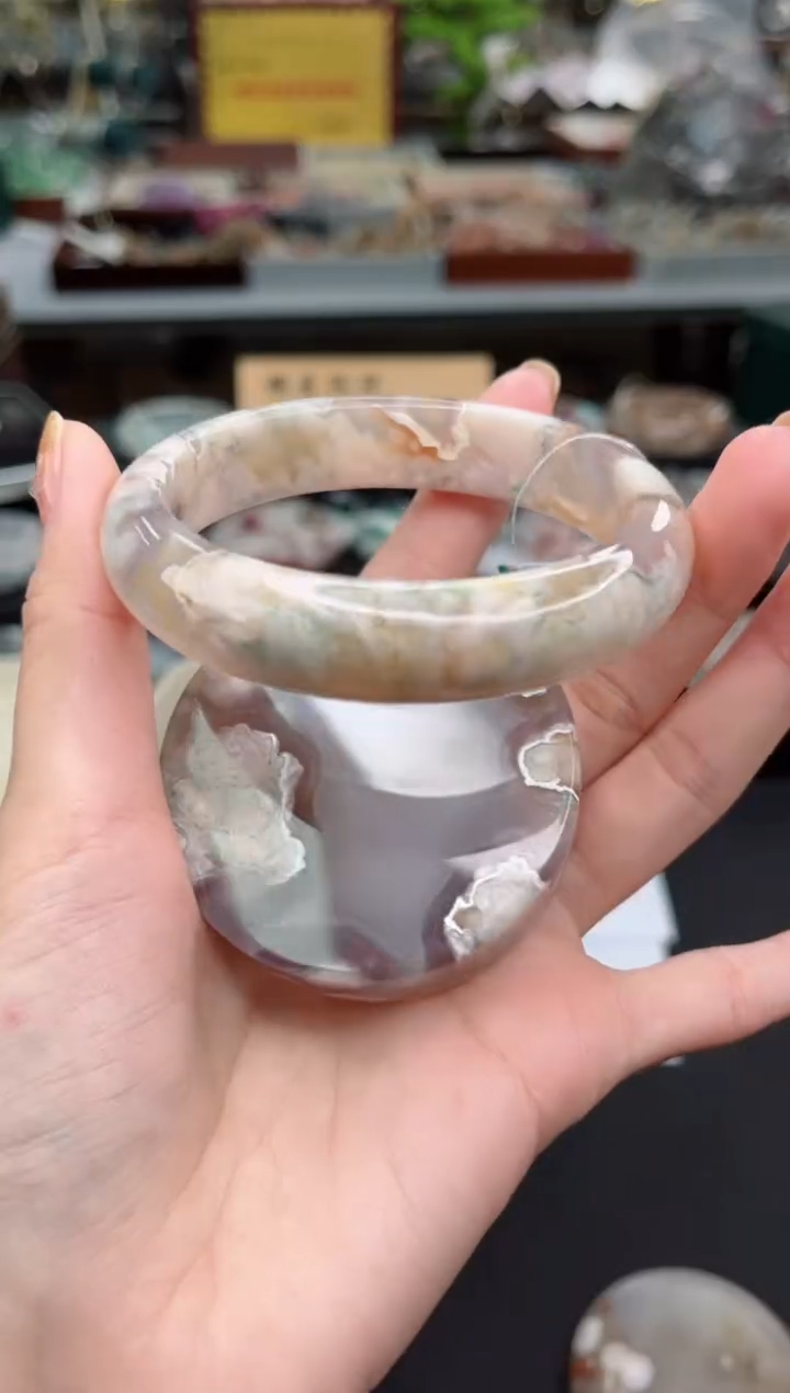 【闪购商品】石英质玉手镯未镶嵌58圈口（赠品镯心）6572401