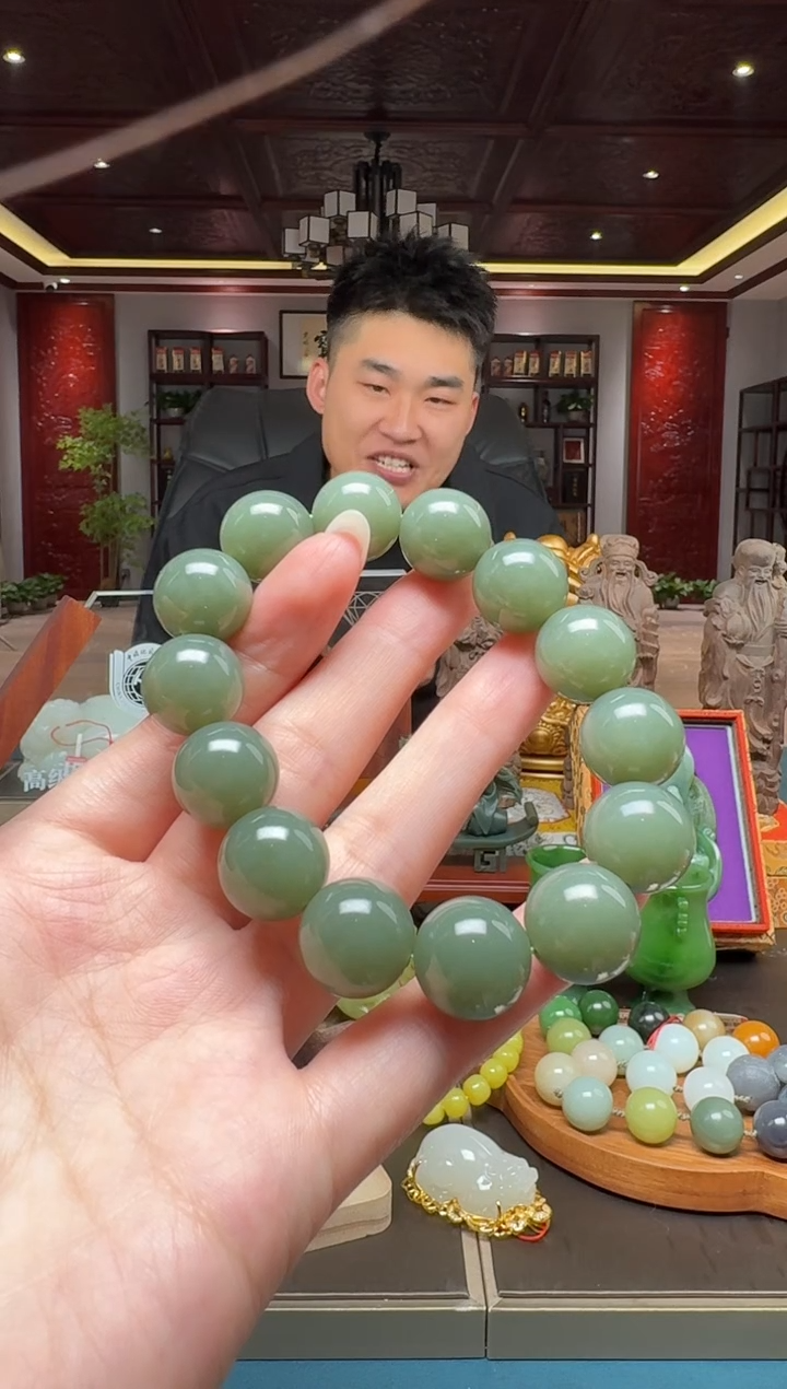 未镶嵌和田玉挂件qml