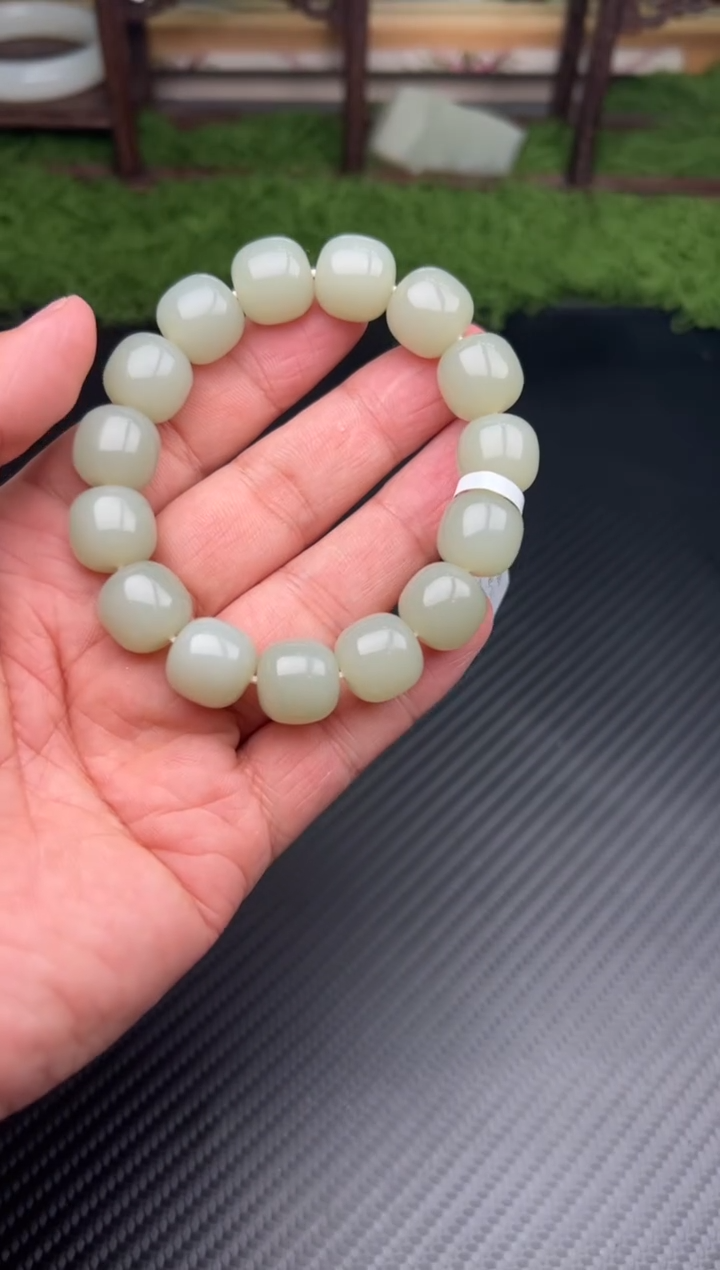 未镶嵌手串和田玉且末微色差近矿卡14
