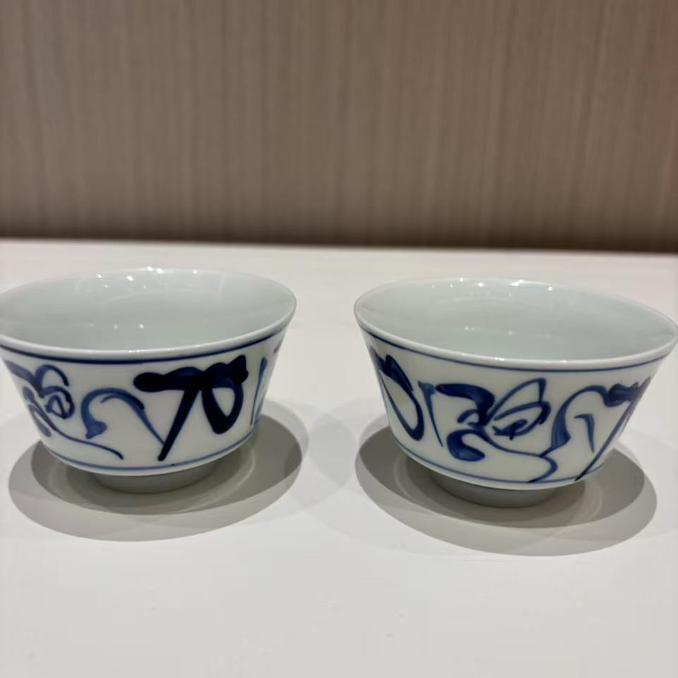 刀子纹马蹄杯2个