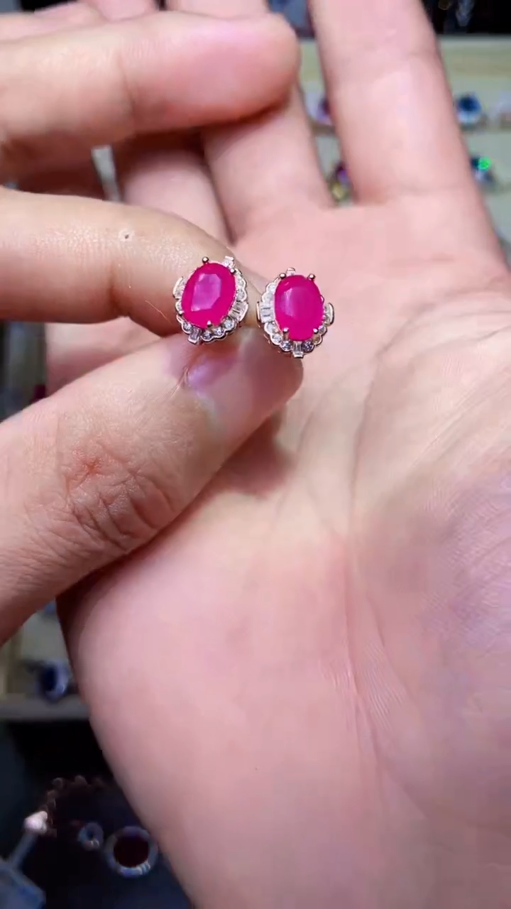 【闪购商品】红宝石耳饰银S925镶嵌.......