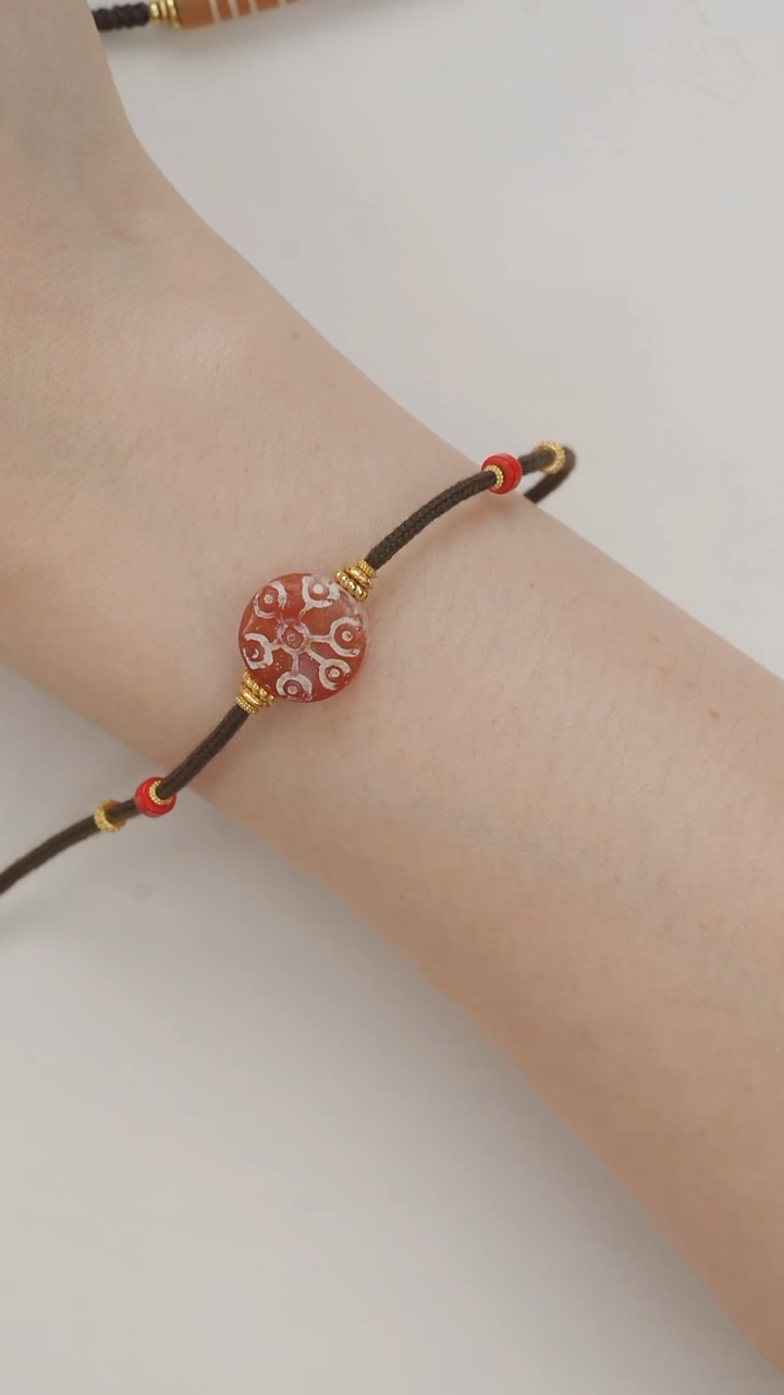 亚克力小**～好看的红色板珠