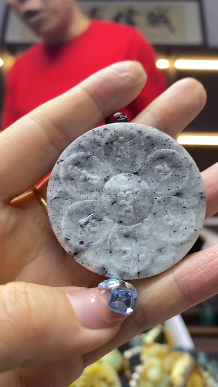 未镶嵌岫玉挂件  