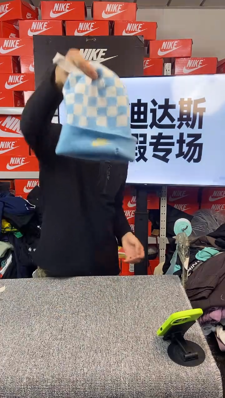 182编码 NIKE/耐克 尺码 直播间过款为准