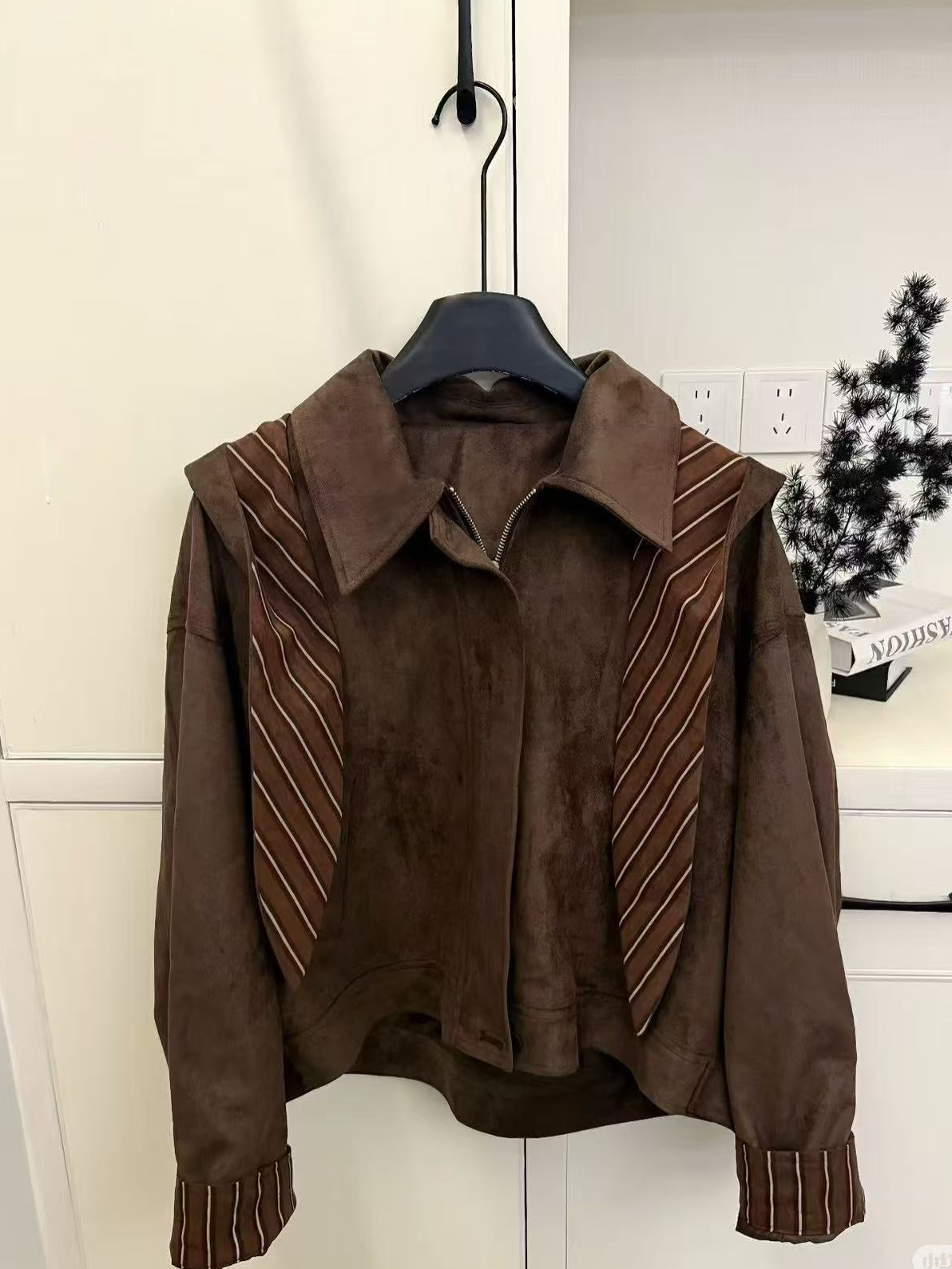 59-99春秋季节翻领女圆领常规款短外套时尚修身老钱风上衣女装