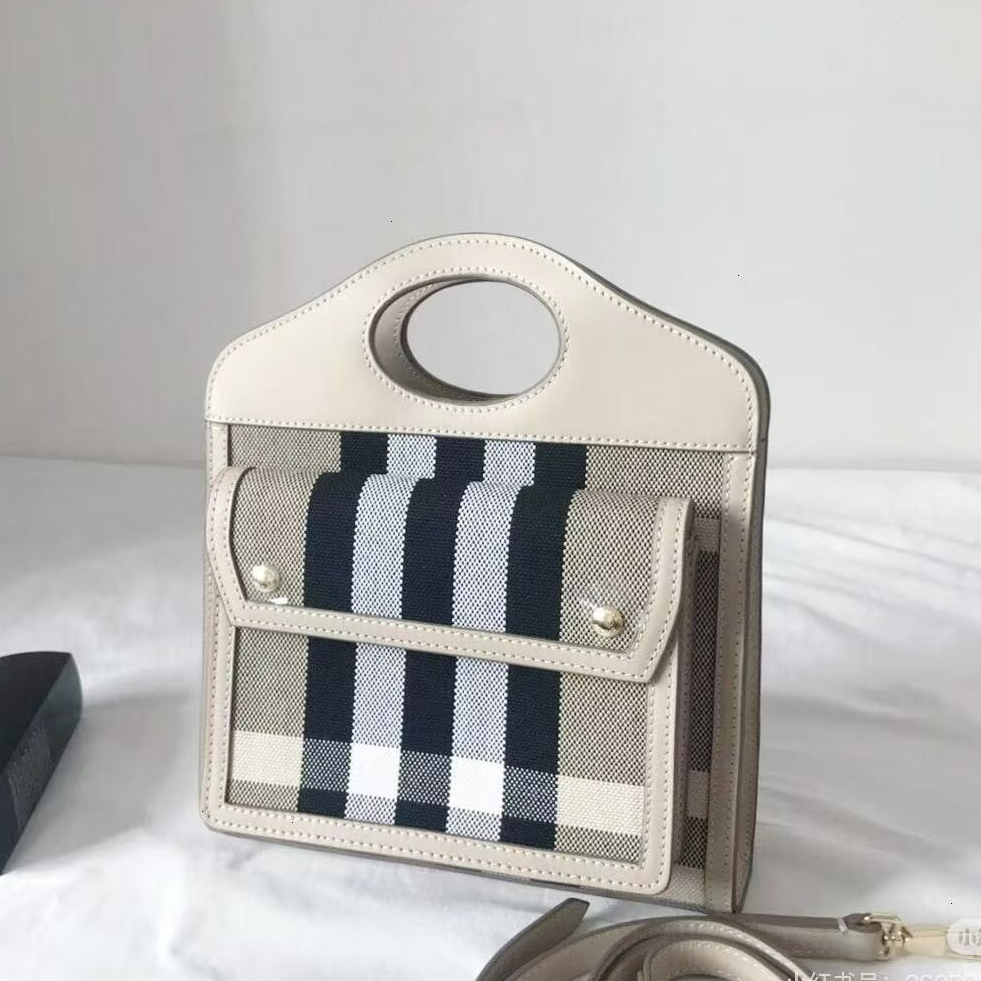 95新 BURBERRY/博柏利 青奢荟/巴宝莉斜挎单肩邮差包/88240