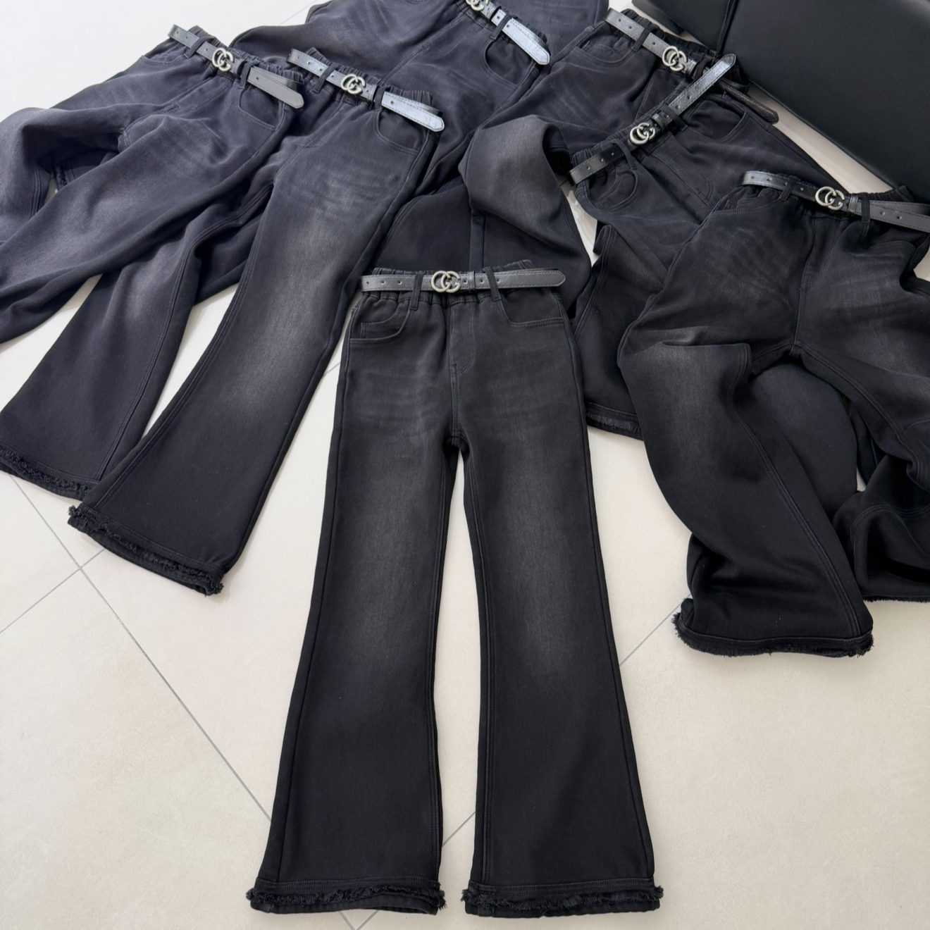 2025冬季新款加绒加厚直筒喇叭裤  毛毛边拖地裤黑色 潮时尚柔软