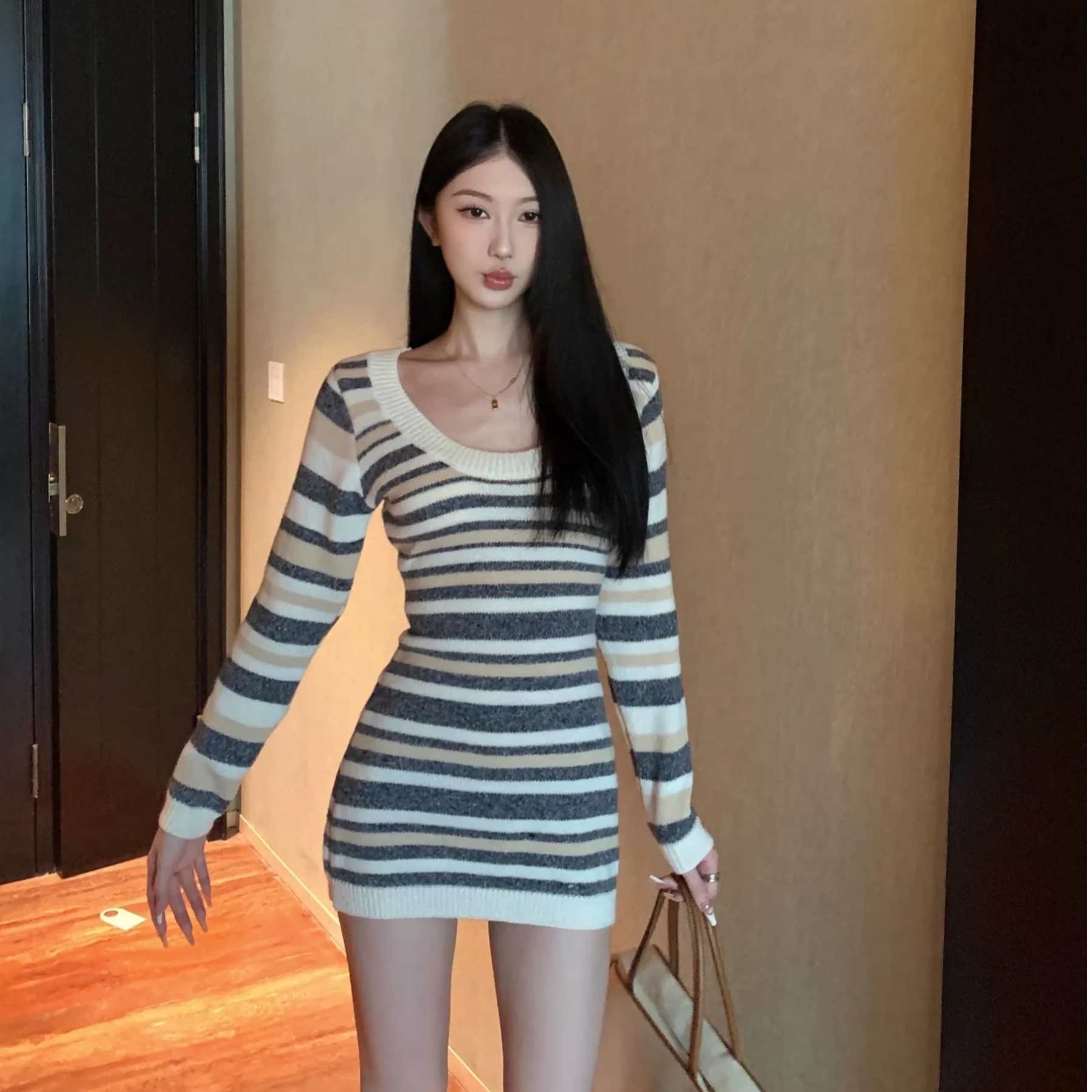 条纹高弹力常规短裙短袖连衣裙撞色长袖宽松韩版显瘦网红修身