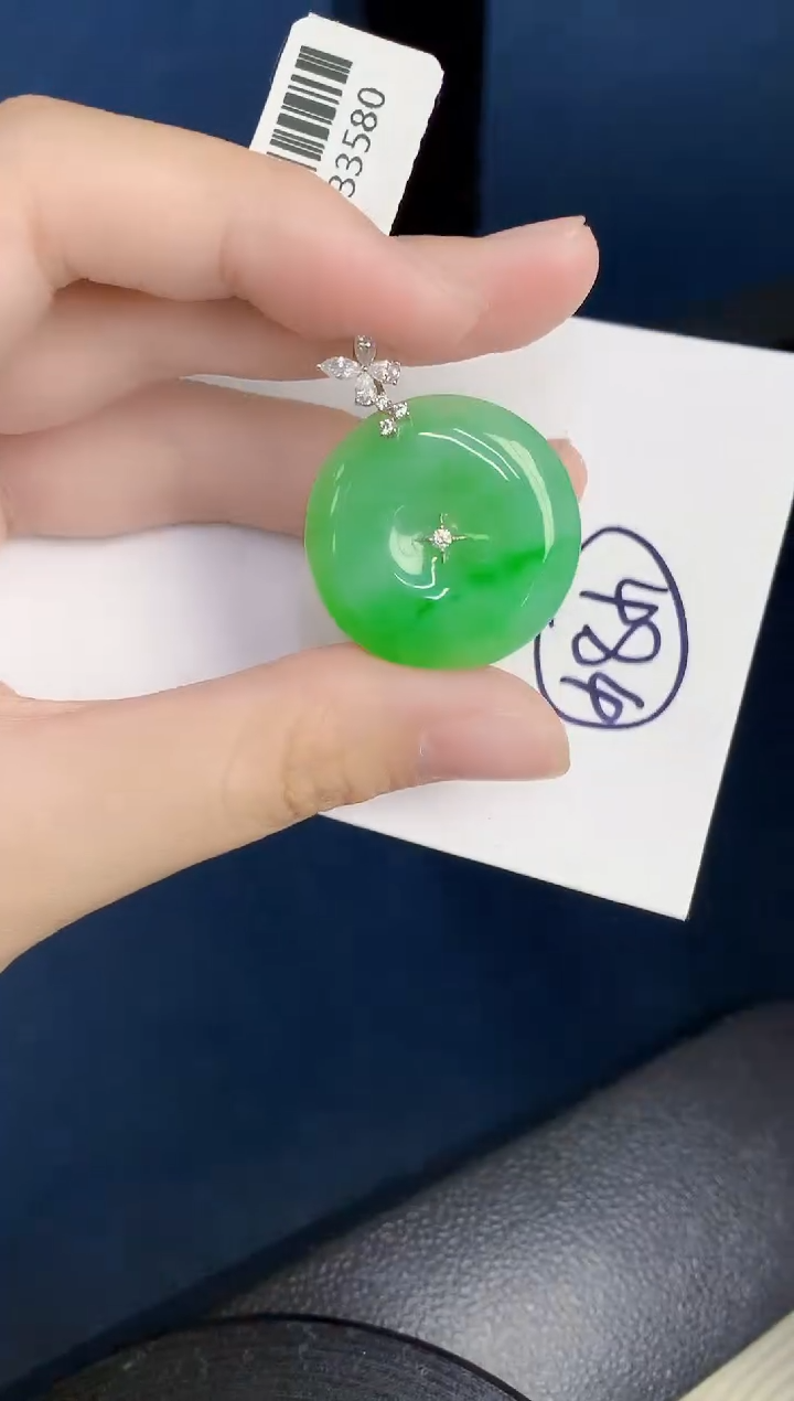 翡翠18K金镶嵌颈饰000000000