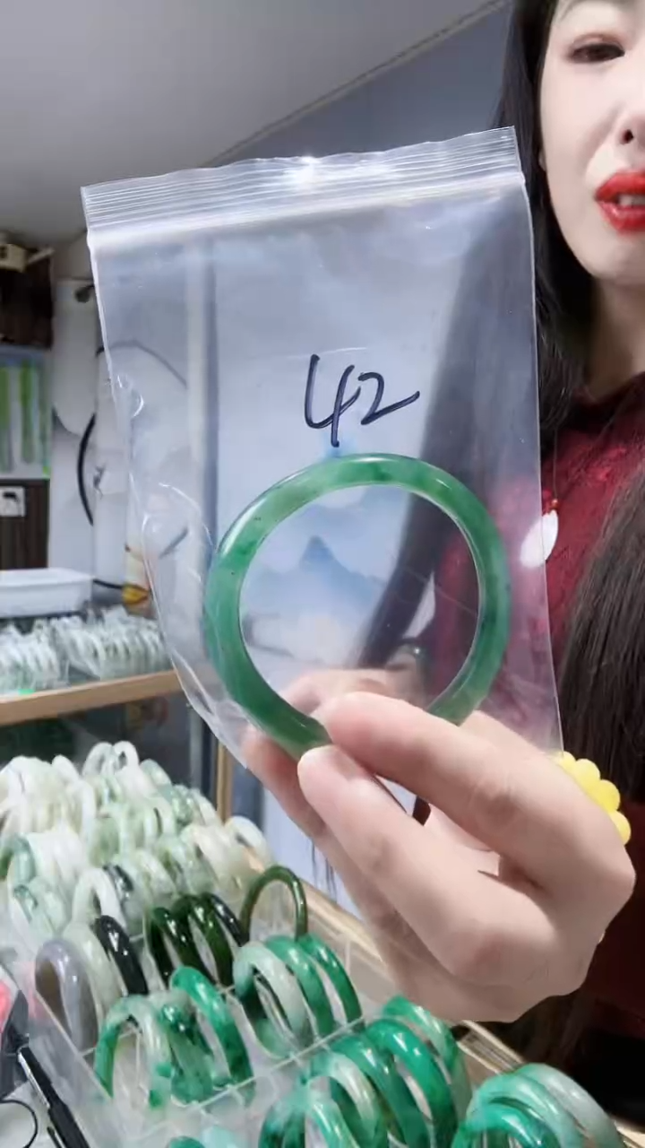 未镶嵌手镯石英质玉好***?非洲翠手镯58-59圈口