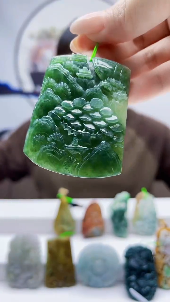 未镶嵌定制翡翠毛货挂件8