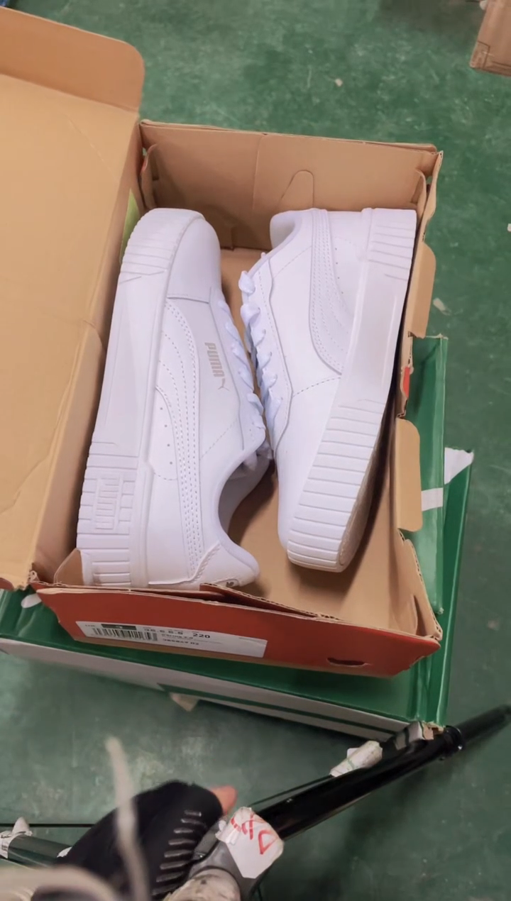 彪马时尚休闲运动鞋35.5M  VV8