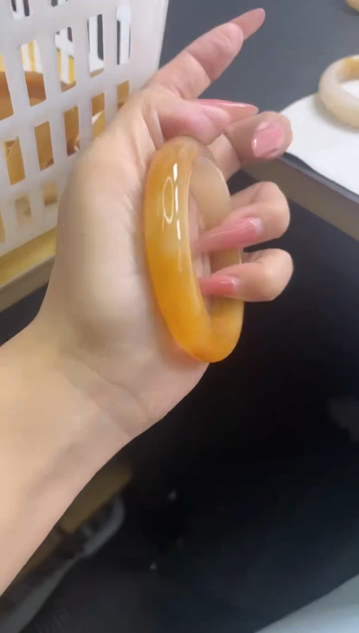 【闪购商品】石英质玉手镯未镶嵌489/55.4