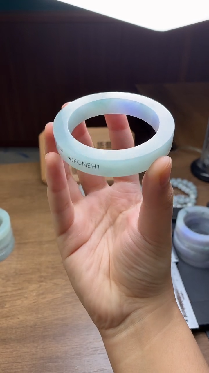 未镶嵌手镯定制翡翠s****5定制