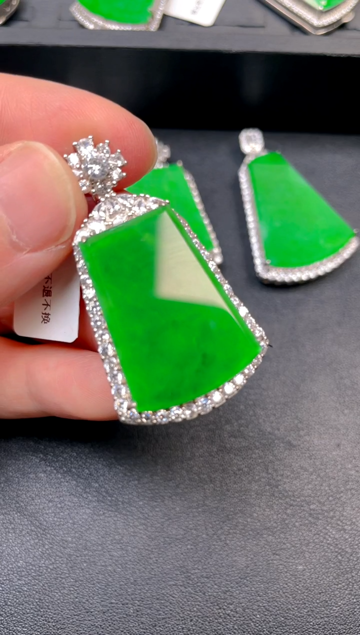 吊坠(不含链)银S925镶嵌翡翠吊坠