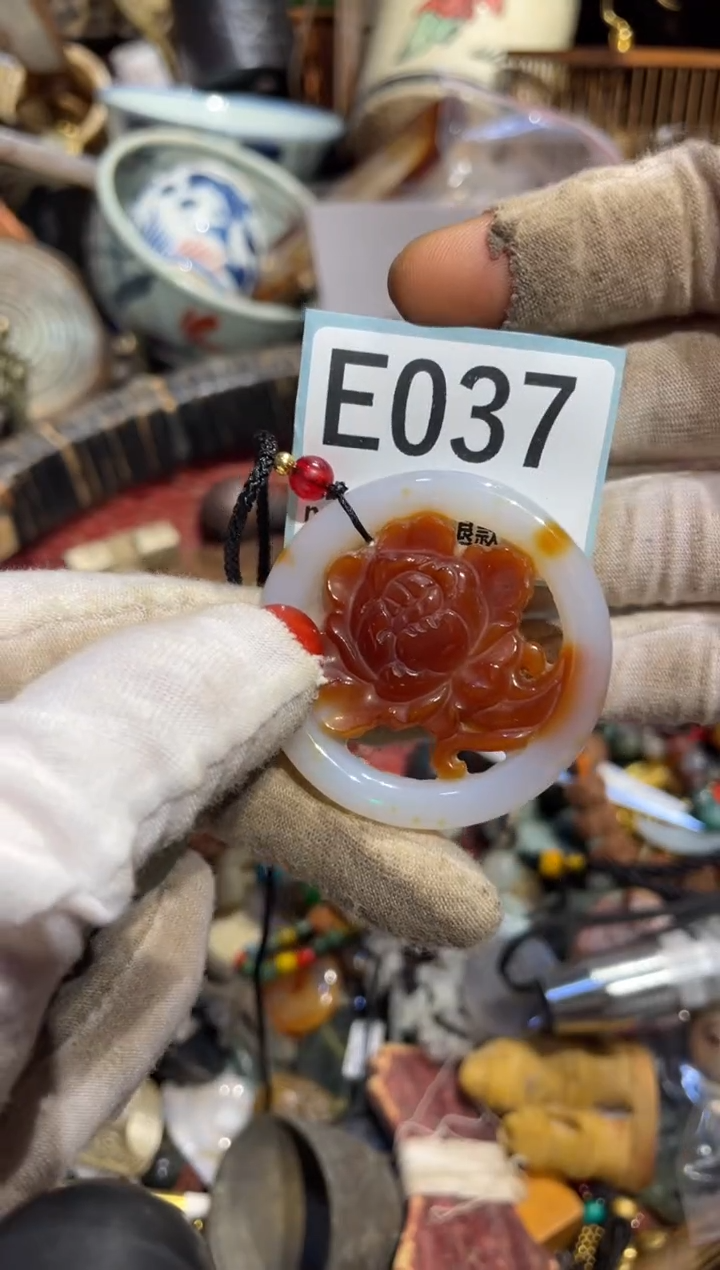 瓷片红表姐直播所见所得