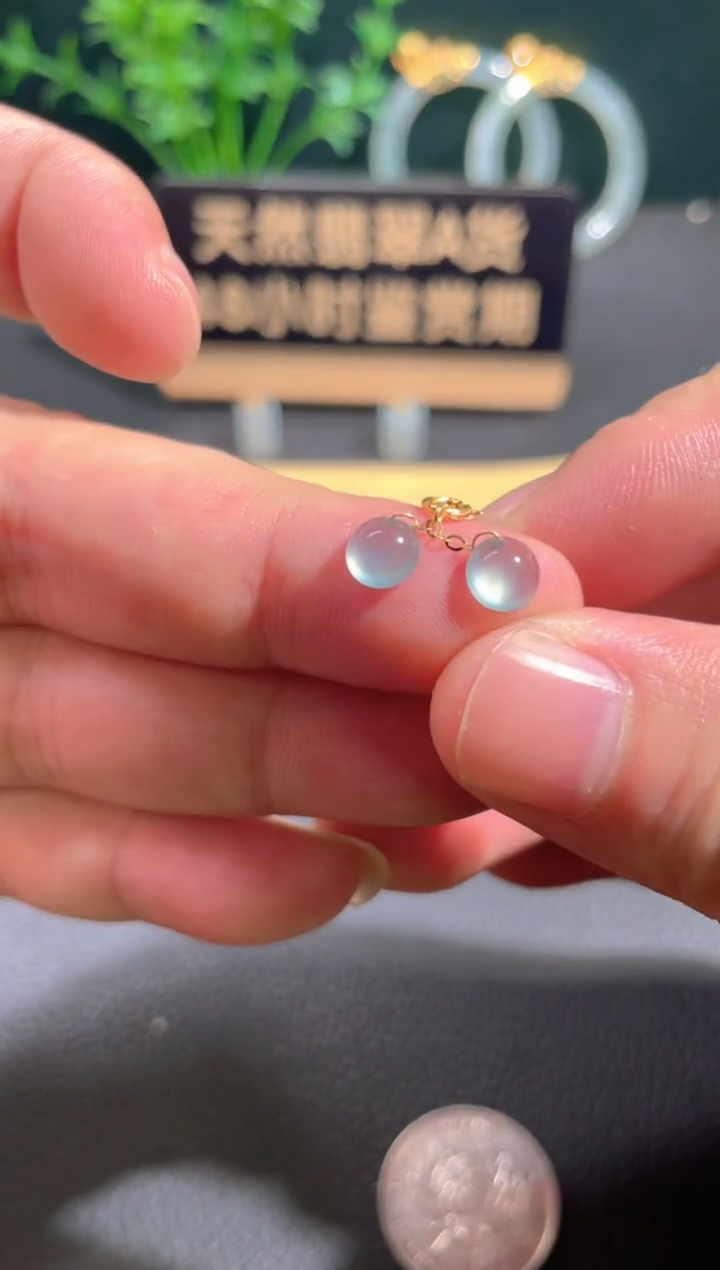 翡翠18K金镶嵌颈饰翡翠