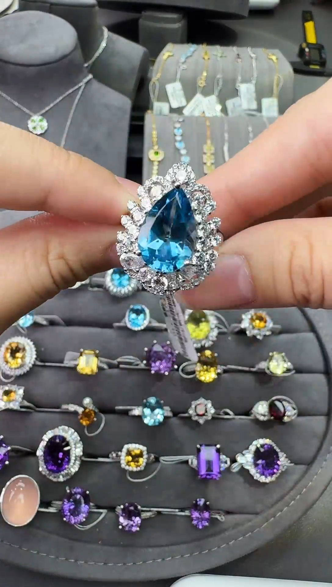 银S925镶嵌戒指托帕石不低于10ct{七天鉴赏}