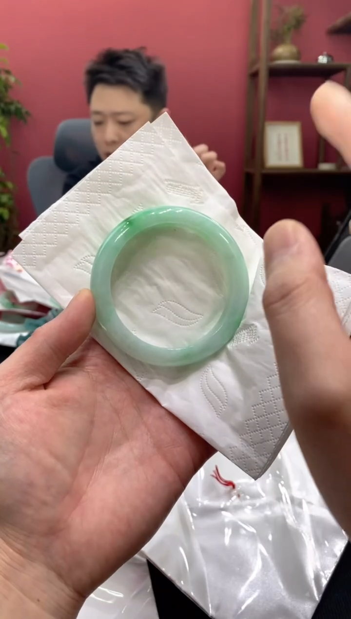 【闪购商品】翡翠手镯未镶嵌00002168