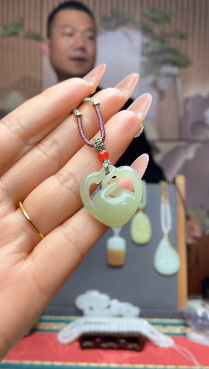 【闪购商品】和田玉颈饰未镶嵌一