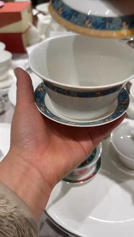 瓷缠枝恋三件盖碗1套