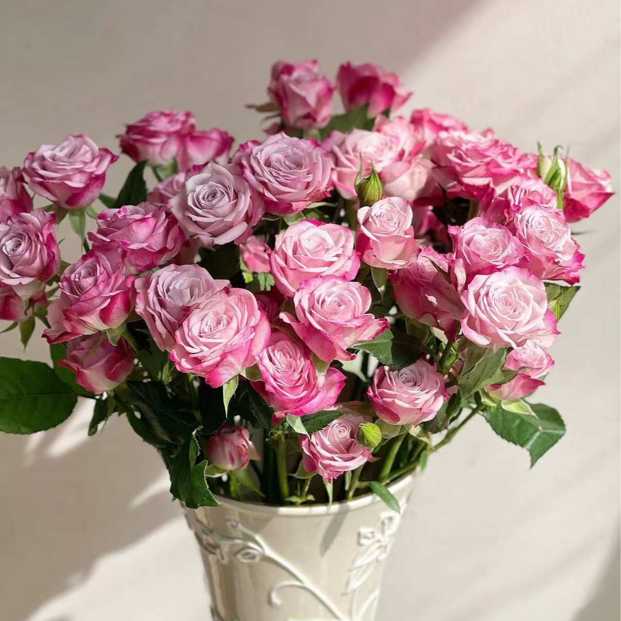 逸禾基地花花公子多头玫瑰鲜花基地直采直发1单顺丰包邮含保鲜剂