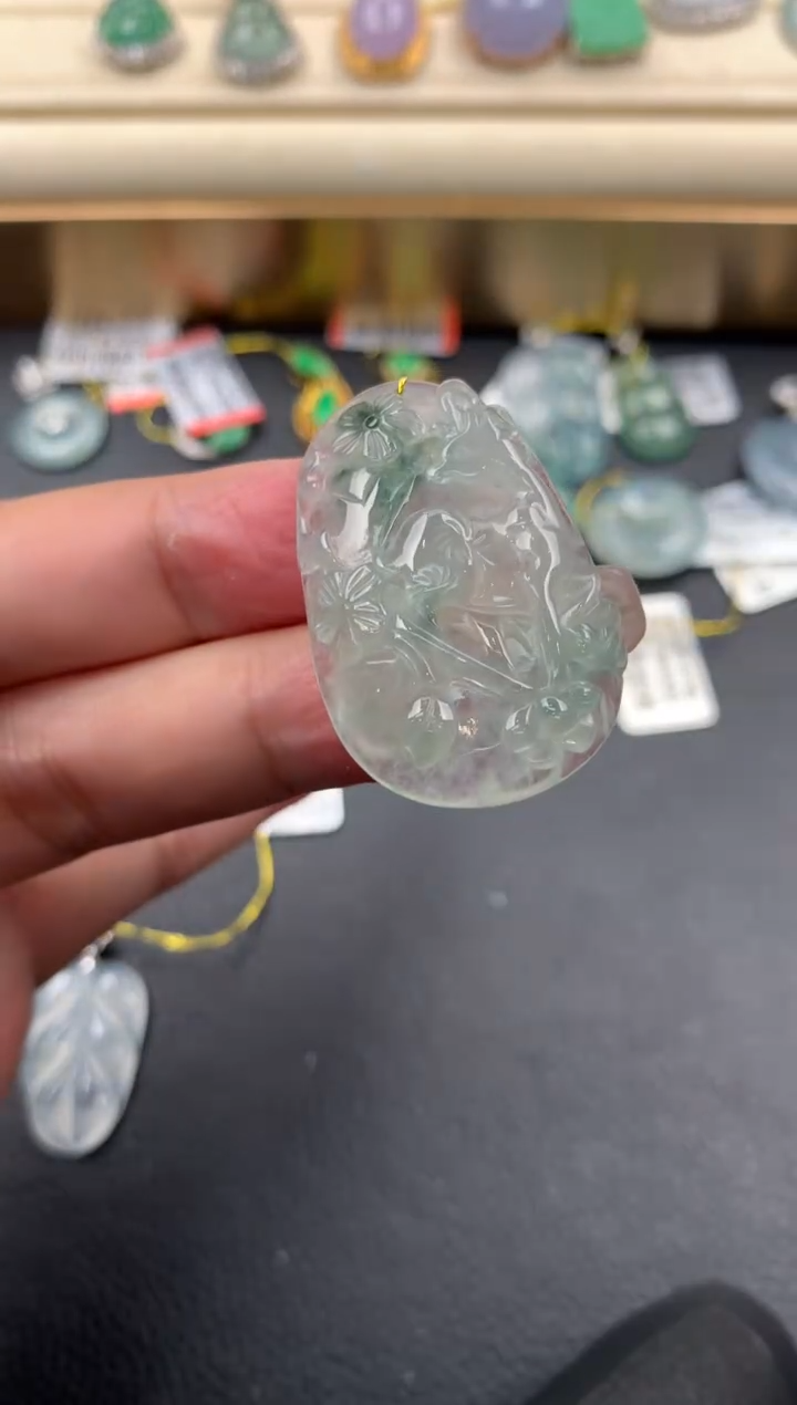 【闪购商品】翡翠颈饰未镶嵌Q403      