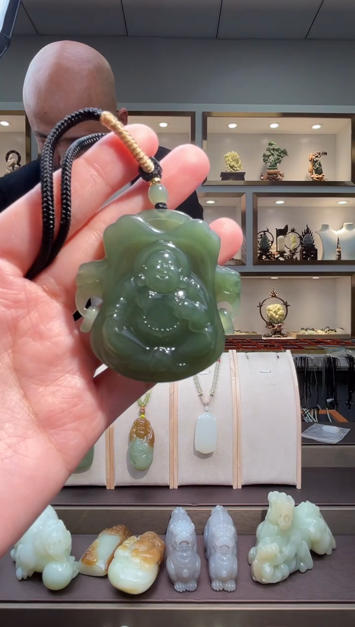 颈饰未镶嵌和田玉苏