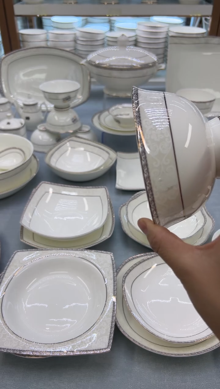 骨瓷玲珑5.5高6个 