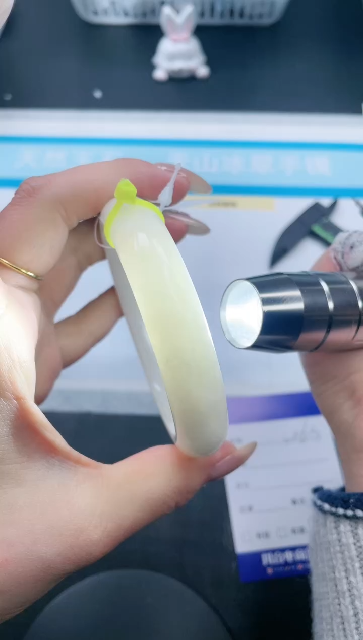 【闪购商品】和田玉手镯未镶嵌25V263-60