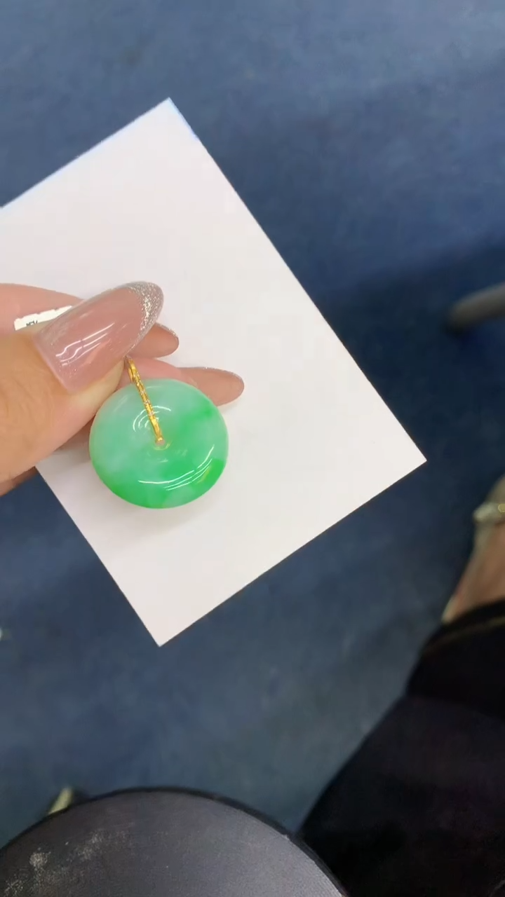 颈饰18K金镶嵌翡翠1