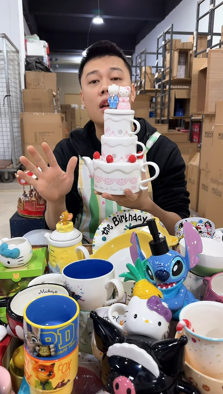 瓷片原盒kt猫结婚茶壶套组