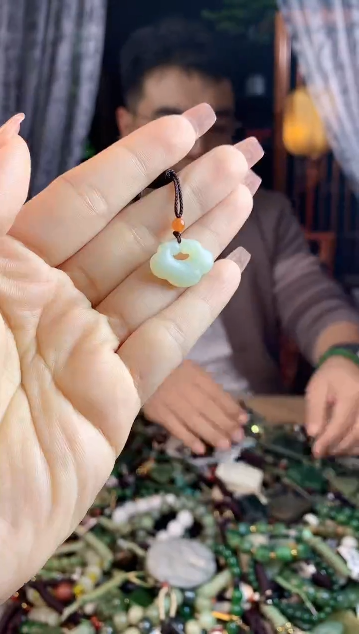 【闪购商品】和田玉挂件未镶嵌多样性发货拍一发一